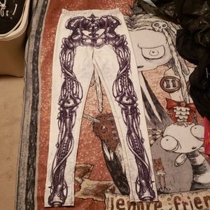 Strange skeleton leggings